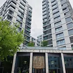 Royal Patronus Mennica - Business District *