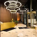 Royal Patronus Mennica - Business District * Varsó