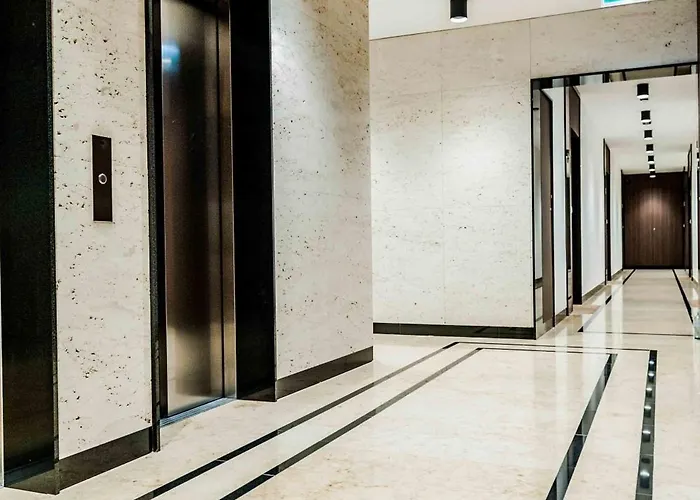 아파트 Royal Patronus Mennica - Business District 바르샤바