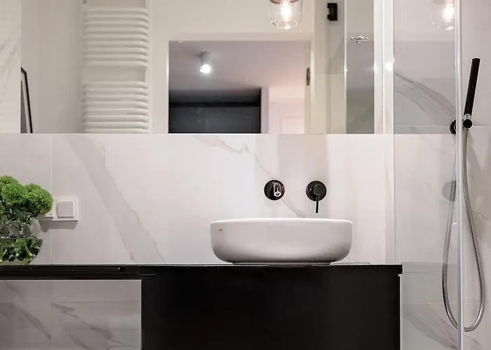 Royal Patronus Mennica - Business District *