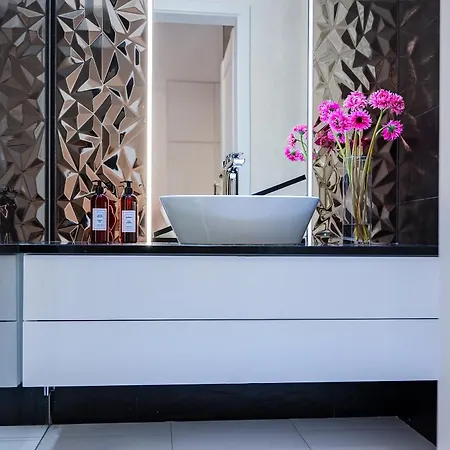 Appartement Royal Patronus Mennica - Business District *