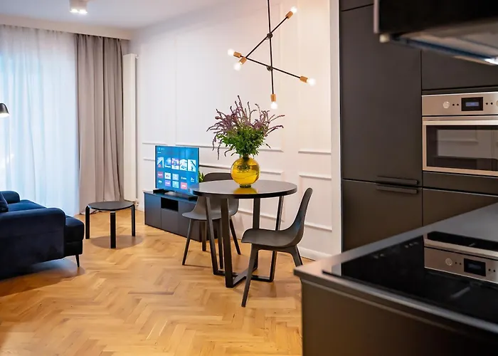 Royal Patronus Mennica - Business District