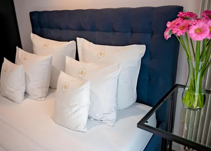 Royal Patronus Mennica - Business District