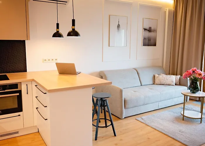 Royal Patronus Mennica - Business District *