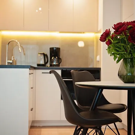 Apartment Royal Patronus Mennica - Business District Warschau
