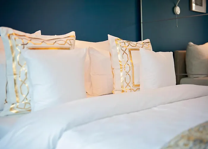 Royal Patronus Mennica - Business District