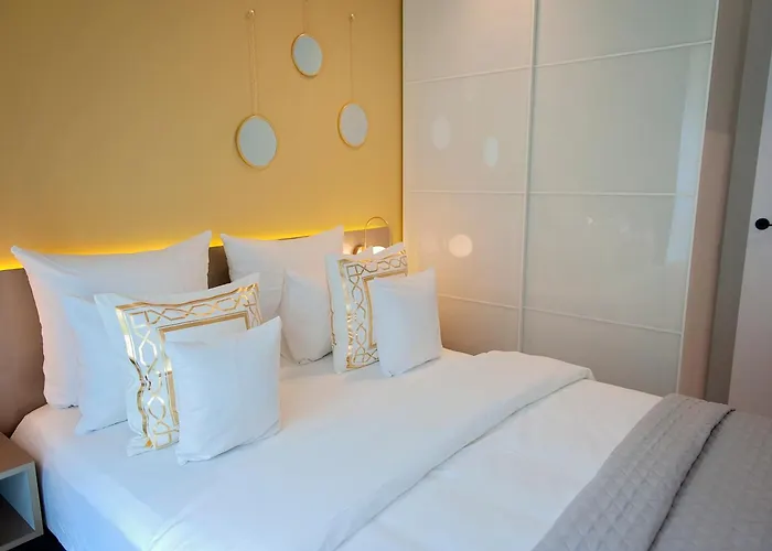 Royal Patronus Mennica - Business District Varsó