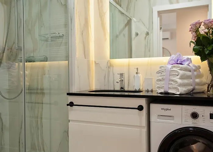 Royal Patronus Mennica - Business District Apartman *